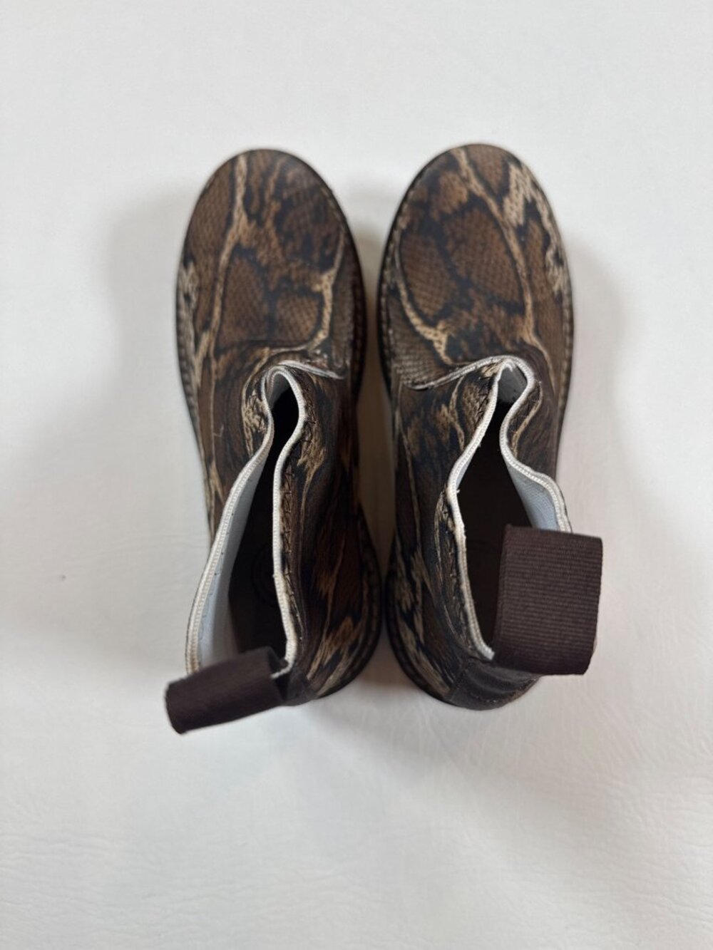 Charleston Shoe Co. Ankle Boots Snake Print Wmns Size 5 Rubber Sole - Picture 3 of 8